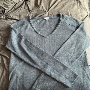 Light weight blue sweater